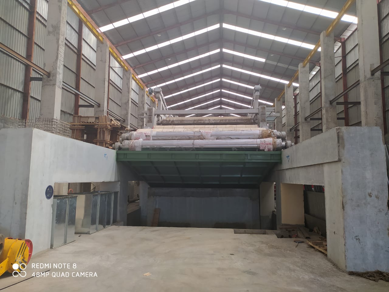 2021年3月，印尼5700/650箱板紙機(jī)開(kāi)機(jī)出紙